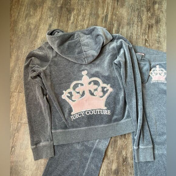 Juicy Couture Gray Velour Tracksuit - Picture 3 of 7
